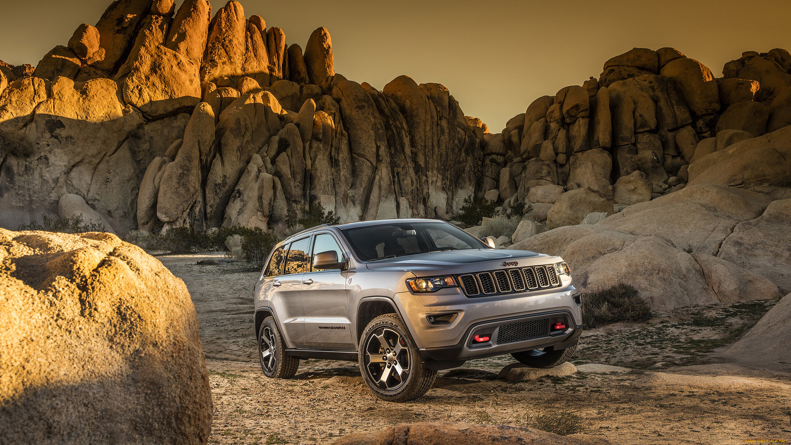 jeep grand cherokee trailhawk